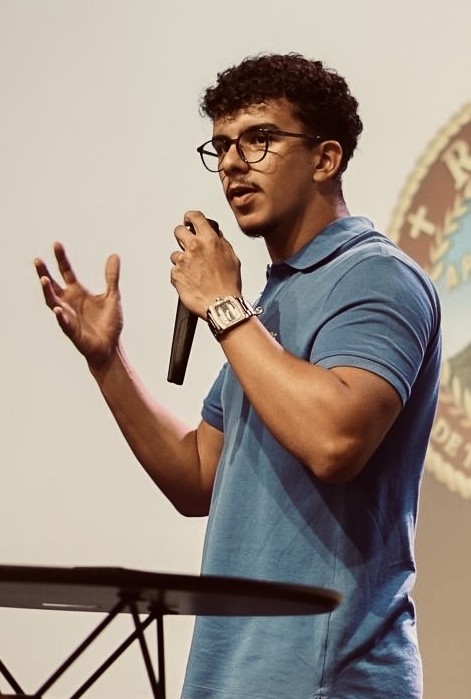 Isaac Castro - Founder of Castrologic